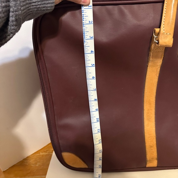 Jon Hart Design Maroon and Tan Travel Bag - Picture 15 of 15